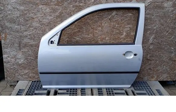 Volkswagen Golf IV Front door 