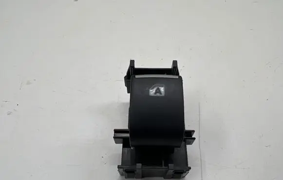 Toyota C-HR I Electric window control switch 193170
