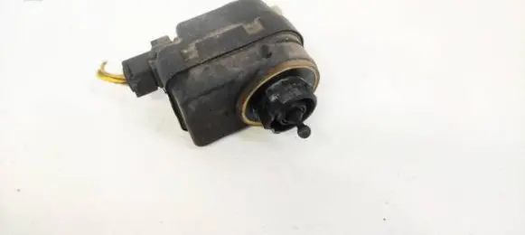 Headlight level adjustment motor