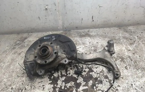 Audi A4 S4 B6 8E 8H Front wheel hub 