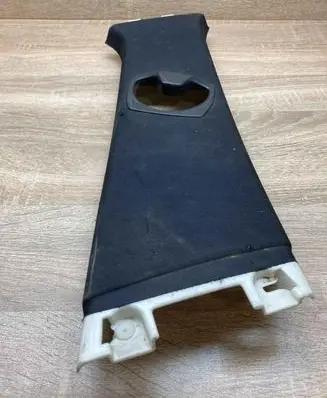 BMW 3 E90 E91 (B) pillar trim (top) 7058336