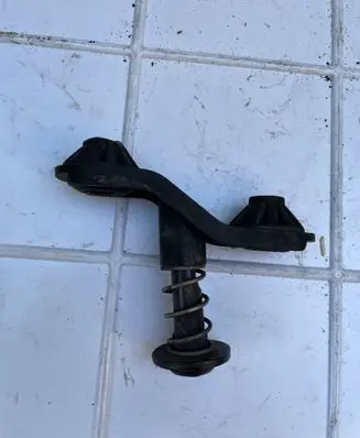 Saab 9-5 Radiator mount bracket 4577722