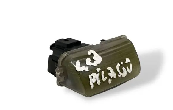 Citroen C3 Picasso Number plate light