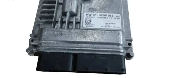 Volkswagen Polo V 6R Engine control unit/module 04B907445B