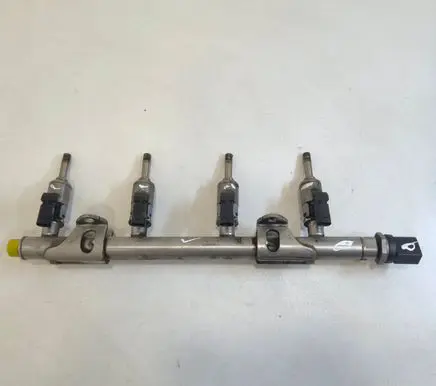 Volkswagen Golf VII Fuel main line pipe 04E133320 04E133320D