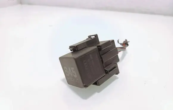 Volkswagen PASSAT B7 Horn buzzer relay 4H0951253A 645