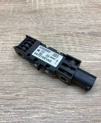 Chrysler Voyager Airbag deployment crash/impact sensor 04727261AD 0720303607