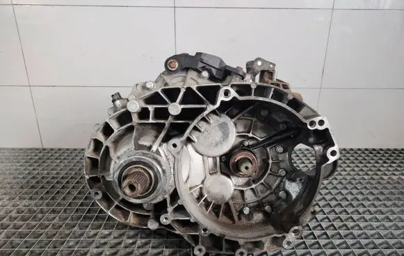 Volkswagen Transporter - Caravelle T5 Manual 6 speed gearbox KPE26A KPE