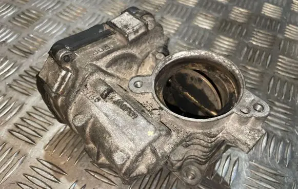 Opel Zafira B Throttle valve 48CPD1