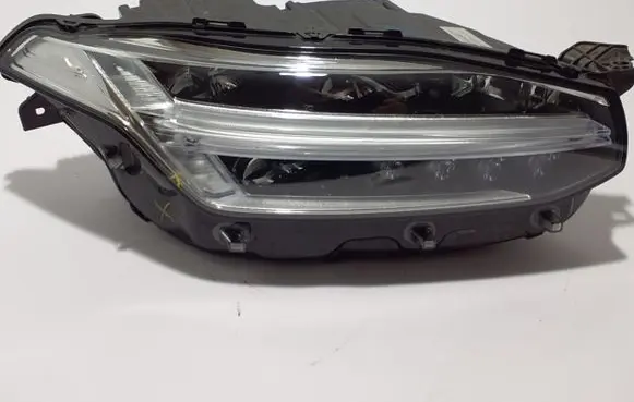 Volvo XC90 Headlight/headlamp 32342487