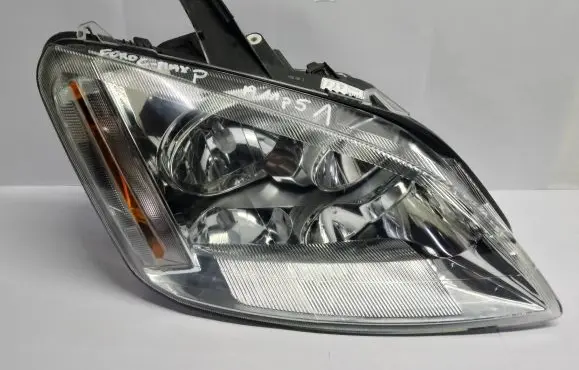 Ford Focus C-MAX Headlight/headlamp 20A477