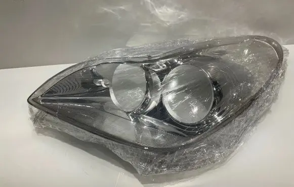 Mercedes-Benz CLS C219 Headlight lense 