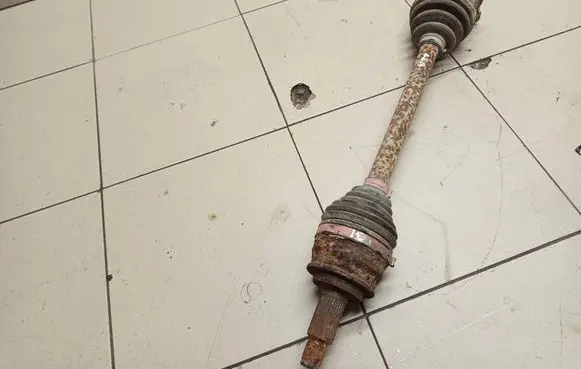 Suzuki Grand Vitara II Rear driveshaft 