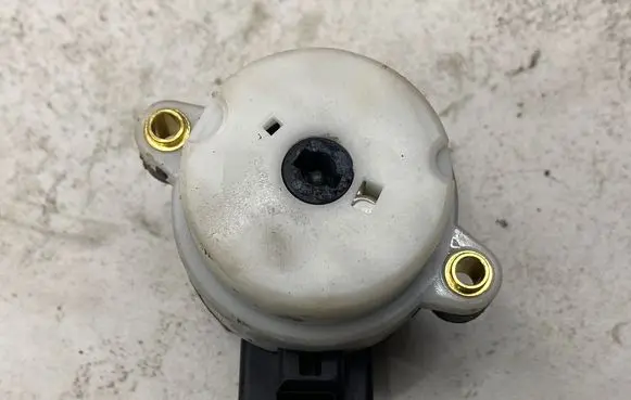 Volvo XC90 Ignition lock contact 8645228