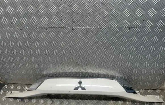 Mitsubishi Outlander Tailgate trim 5817A265