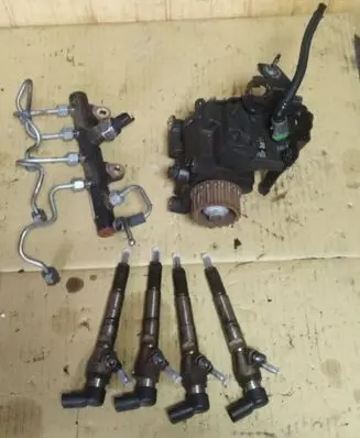 Fuel injection high pressure pump