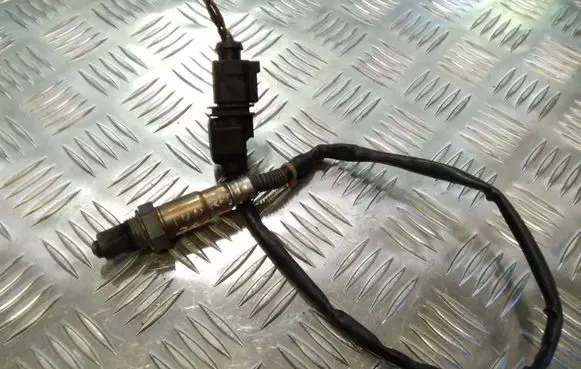 Volkswagen Touareg I Lambda probe sensor 059906262B 0281004036 0281004037