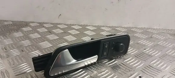 Wing mirror switch