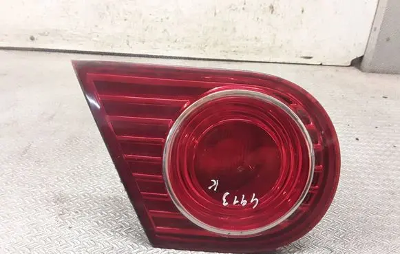 KIA Opirus Tailgate rear/tail lights 