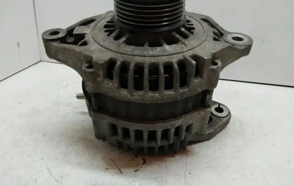 Nissan Almera Tino Generator/alternator 0986045701