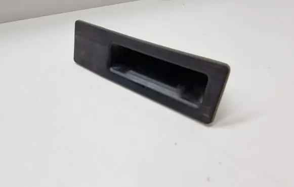 Tailgate opening switch