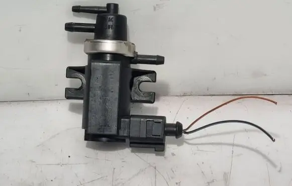 Skoda Fabia Mk1 (6Y) Turbo solenoid valve 1J0906627