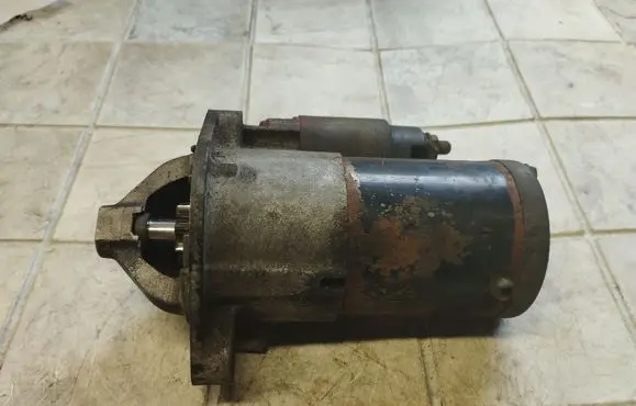 Mitsubishi Grandis Starter motor M000T20672 1810A0