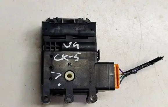 Mazda CX-5 Air flap motor/actuator GA705KD47U4 GA705KD47