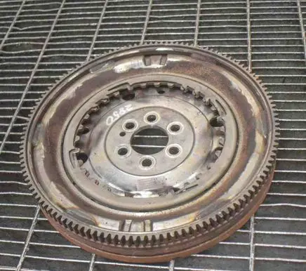 Audi A3 S3 8V Flywheel 04C105266F