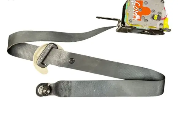 Toyota Auris 150 Front seatbelt 7321002220 3063559