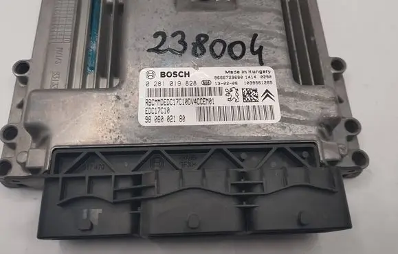 Peugeot 208 Engine control unit/module 9666729680 9806002180 0281019828