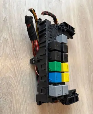 Mercedes-Benz B W245 Fuse module A1695450001 1695450001
