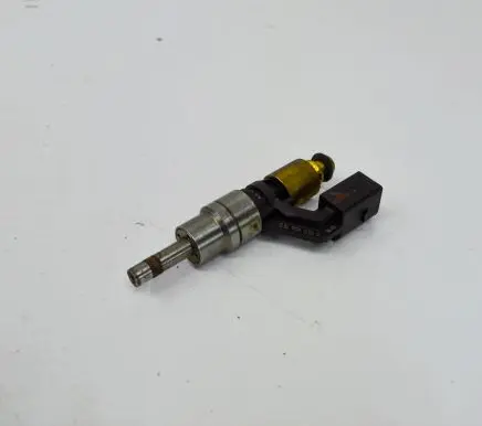 Volkswagen Golf V Fuel injector 03C906036A