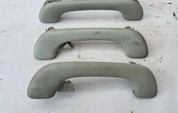 Nissan Qashqai Rear interior roof grab handle 8200003209 8200000099 98194