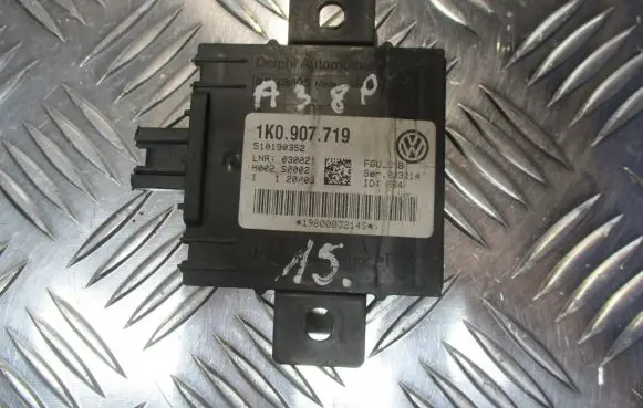 Audi A3 S3 8P Alarm control unit/module 1K0907719