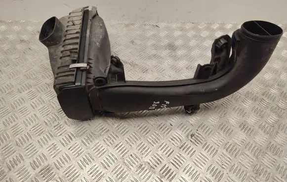 BMW 3 F30 F35 F31 Air filter box 13718573869 8573761 8573869