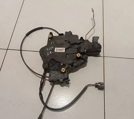 Volkswagen Transporter - Caravelle T5 Sliding door lock 7E0843653AM H0005D8