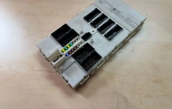 BMW 1 F20 F21 Central body control module 9292948