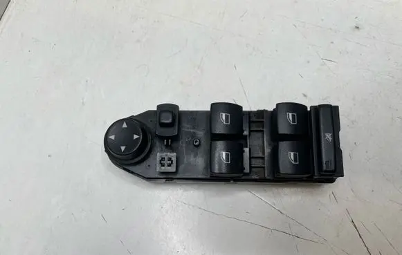 BMW 5 E60 E61 Electric window control switch 6951904 06W23E03 39153WSW03
