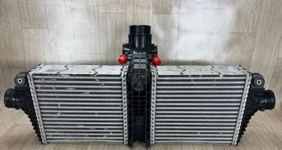 Porsche 911 992 Intercooler radiator 992145805G