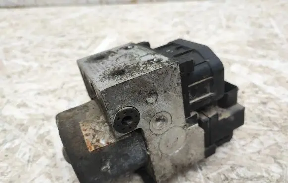 Subaru Forester SF ABS Pump F40HU411 980901769 B0091