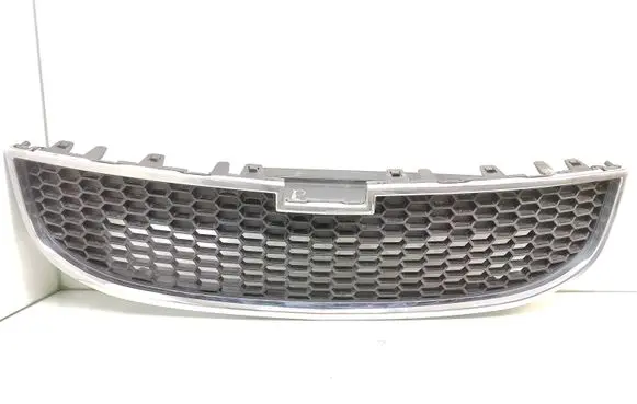 Chevrolet Orlando Front bumper upper radiator grill 95032033 95032043