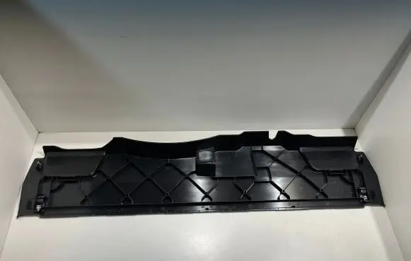 Audi Q8 Other trunk/boot trim element 4M8863797