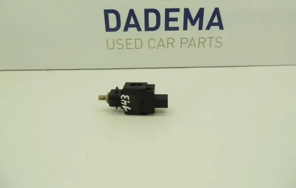 Volvo XC90 Brake pedal sensor switch D143