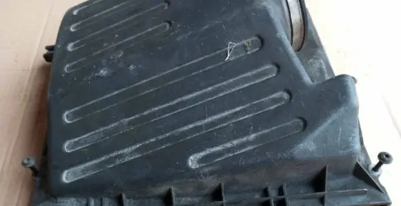Opel Insignia A Air filter box cover 