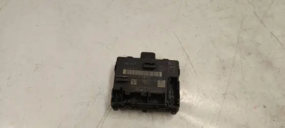 Audi A3 8Y Door control unit/module 5q0959593k