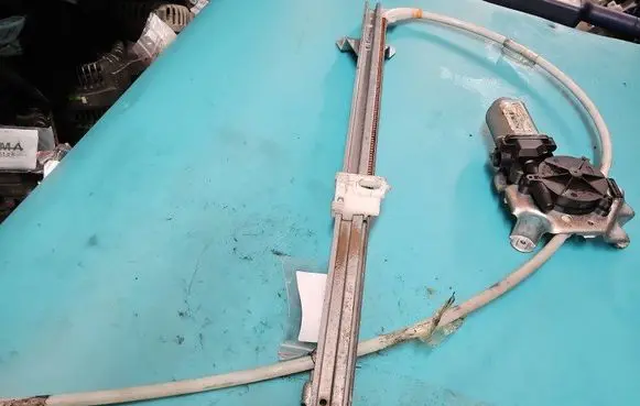 Jeep Cherokee III KJ Rear door window regulator with motor IMPRK1411952
