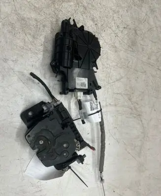 Loading door lock
