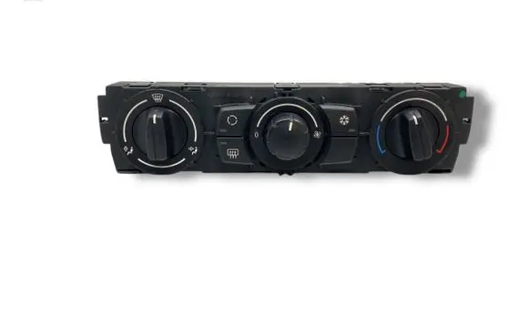 BMW 1 E81 E87 Climate control unit 9216022
