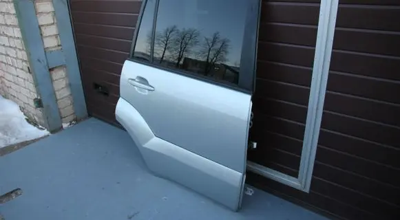 Toyota Land Cruiser (J120) Rear door 